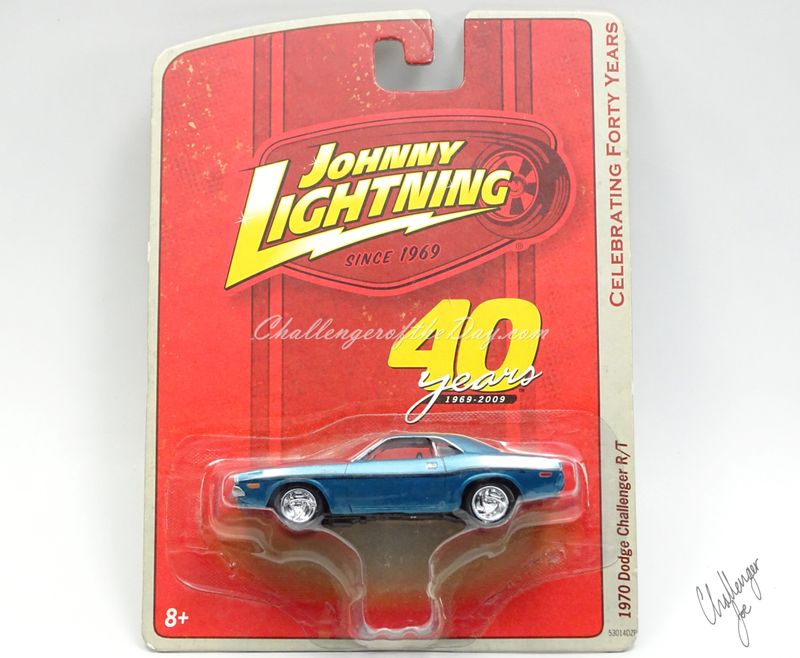 Johnny Lightning 1970 Dodge Challenger R/T 440 Magnum in Blue